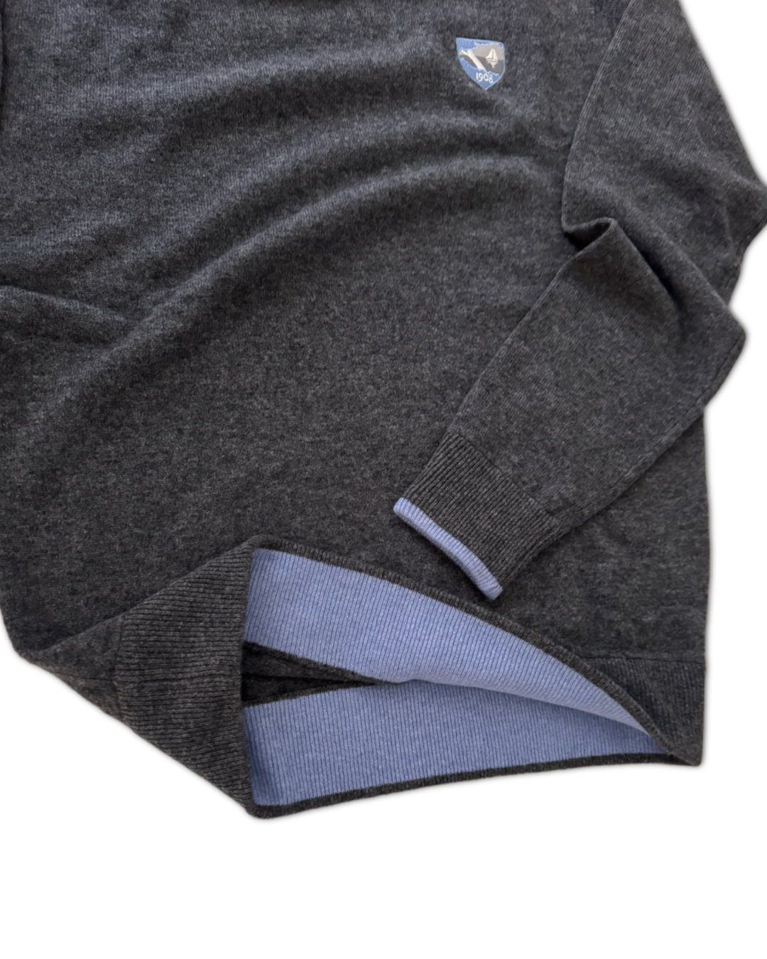 Greyson Men’s Koko Golf Hoodie Cashmere (Lake Shore Country Club) left cuff and inside hem in contrast